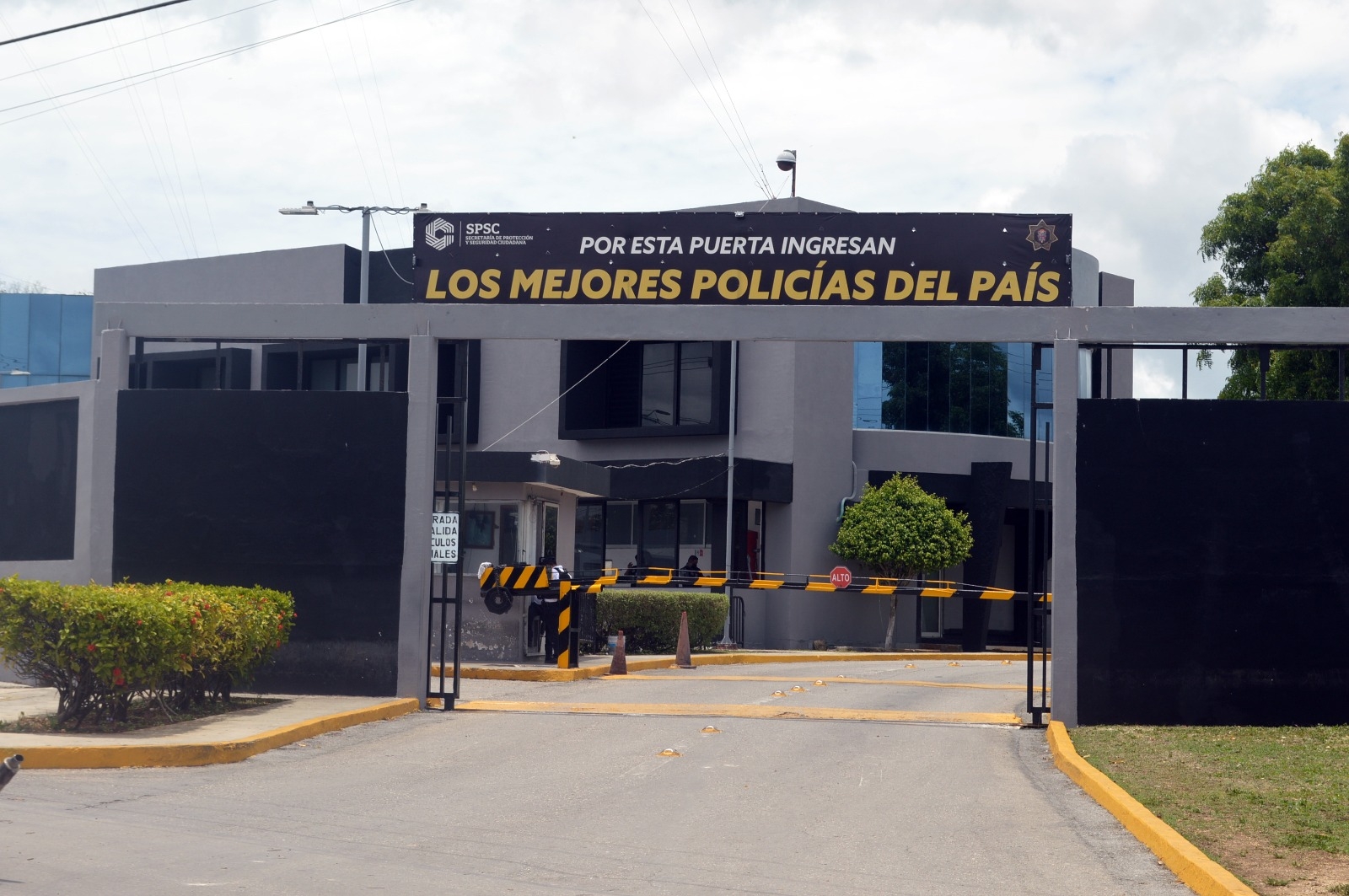 Los policías fueron suspendidos mientras se realizan las investigaciones