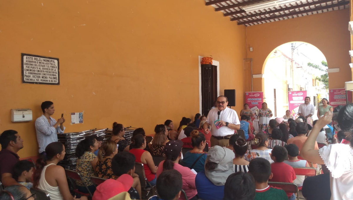 El político yucateco realiza visitas por municipios de la entidad El político yucateco realiza visitas por municipios de la entidad