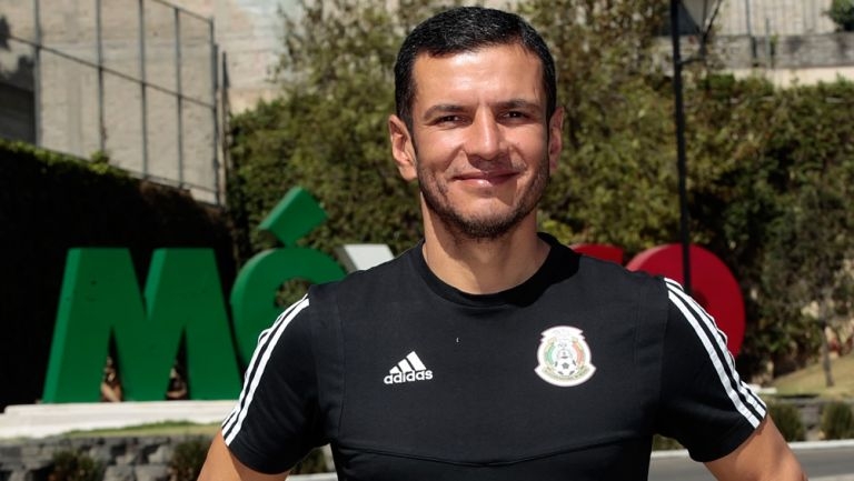 Jimmy Lozano no entraría en planes de la Selección Mexicana, por lo que podría aceptar la propuesta de Cruz Azul