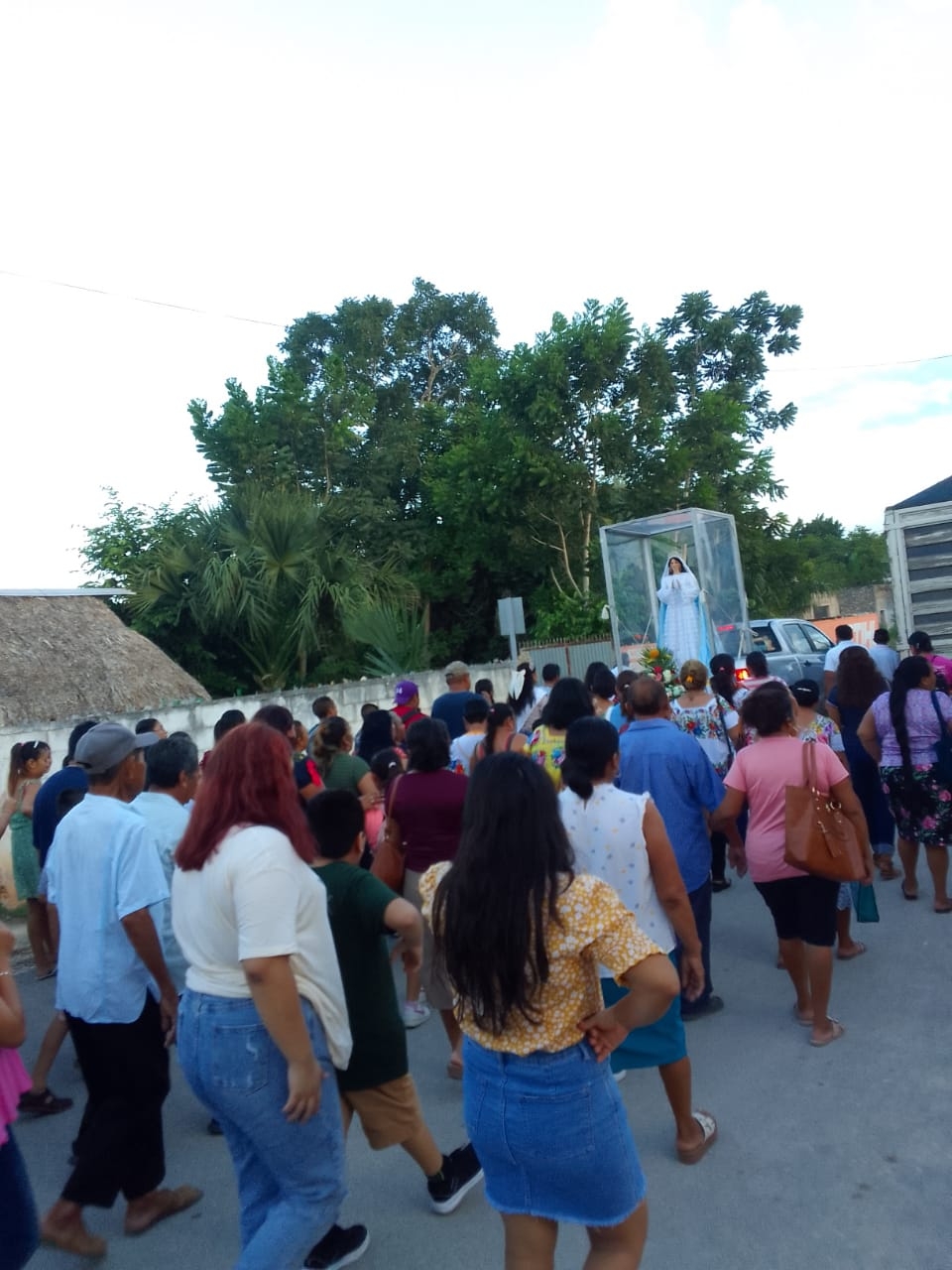 Realizan procesión con la imagen de Virgen de la Asunción en Peto Realizan procesión con la imagen de Virgen de la Asunción en Peto