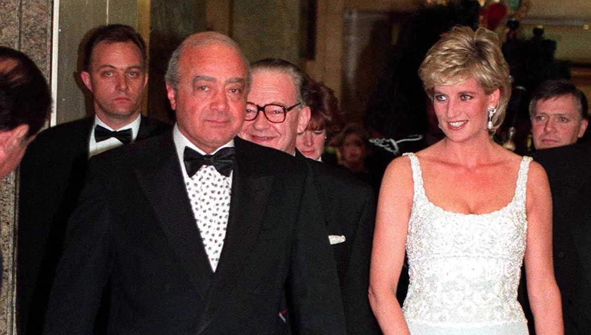 El magnate también fue dueño del Club de Futbol Fullham El magnate también fue dueño del Club de Futbol Fullham
