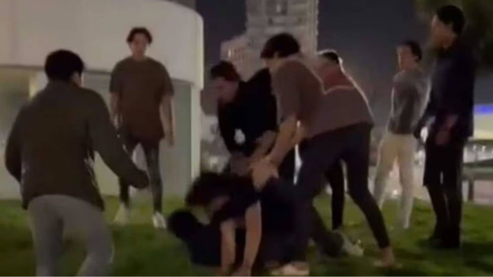 Mirreyes golpean a un joven en Angelópolis