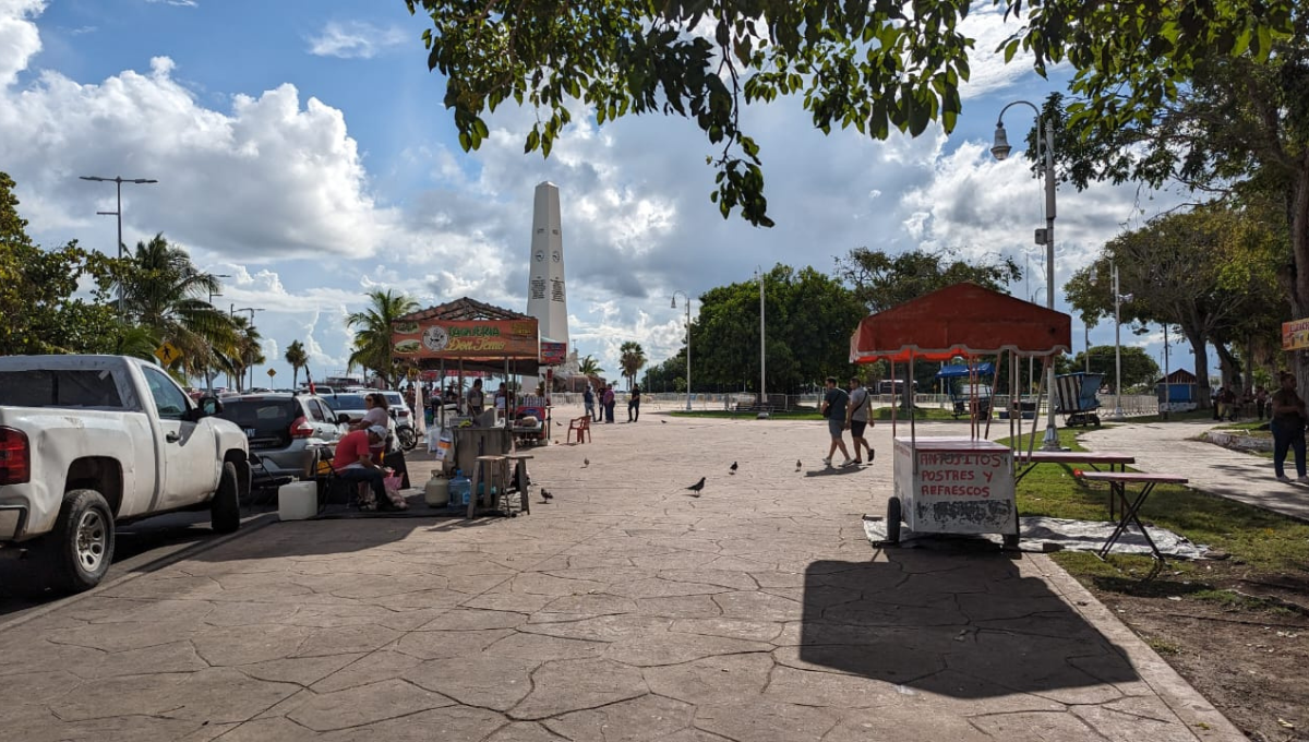 Hacía varios años que no se veía la explanada semivacía durante los fines de semana Hacía varios años que no se veía la explanada semivacía durante los fines de semana