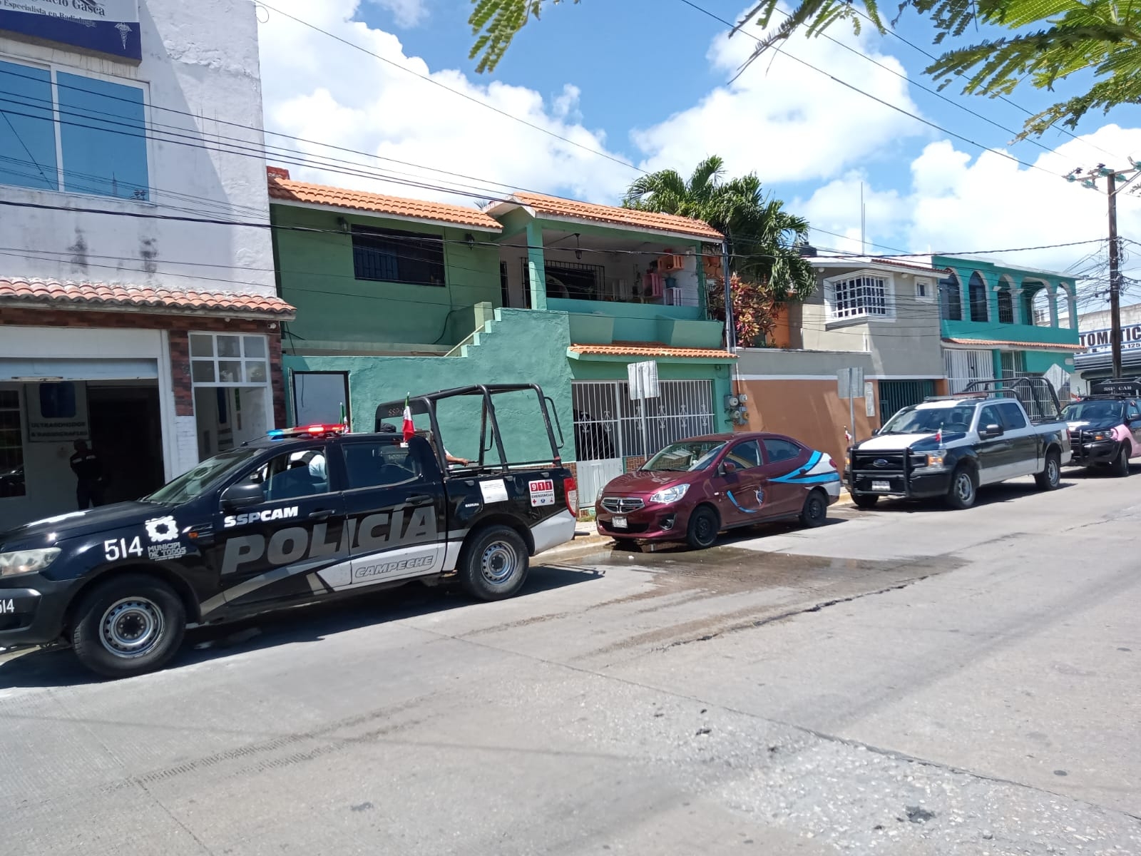 El hombre ingresó a un predio baldío donde escapó