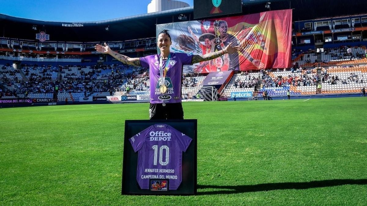 Jennifer Hermoso es jugadora de las Tuzas del Pachuca de la Liga Mx
