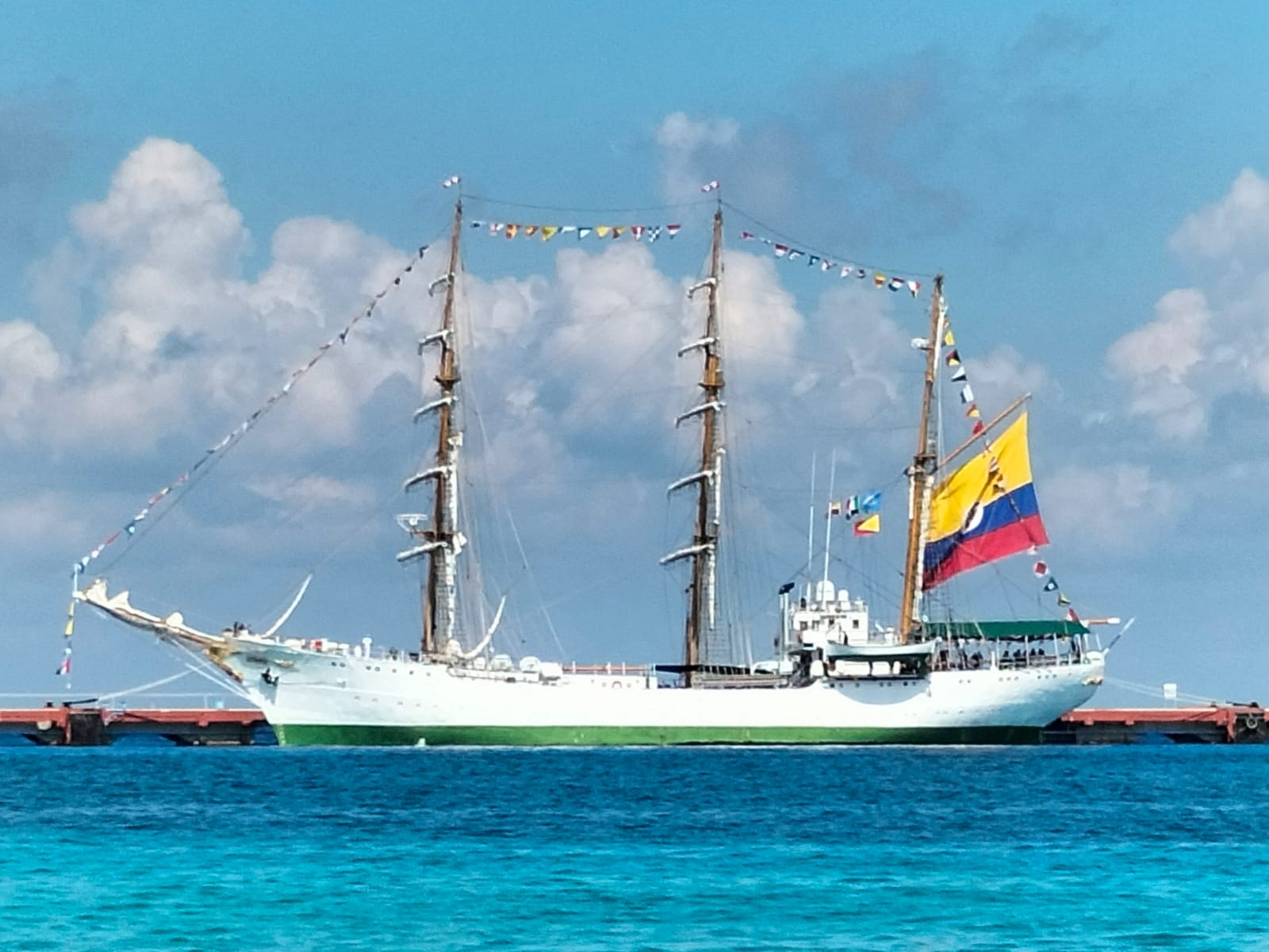 El Buque Escuela ‘Gloria’ de Colombia estará durante el fin de semana en Cozumel