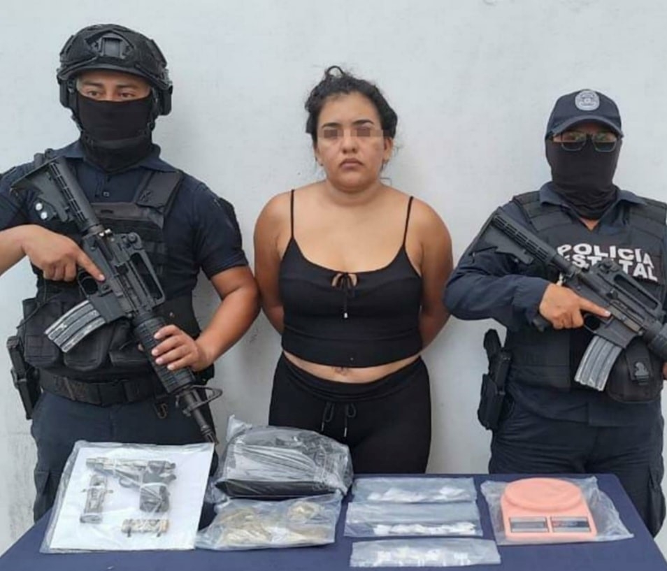 La mujer portaba un arma de fuego durante su detención