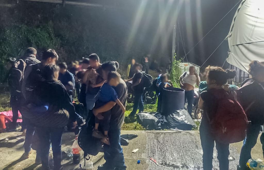 Los migrantes viajaban con menores de edad