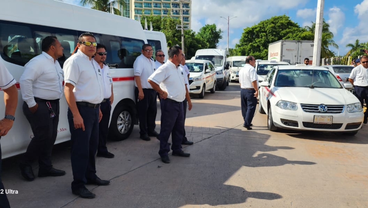 El delegado del sindicato de taxistas de Cozumel acusó que fue agredido por personal de la empresa Flex Shuttle El delegado del sindicato de taxistas de Cozumel acusó que fue agredido por personal de la empresa Flex Shuttle