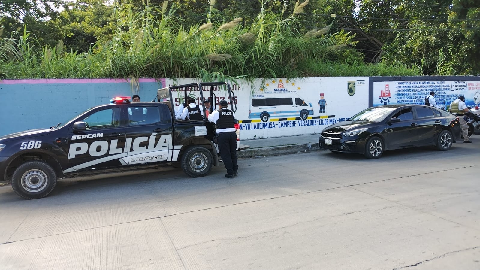 El conductor bloqueaba la circulación, ya que se quedó dormido en un semáforo