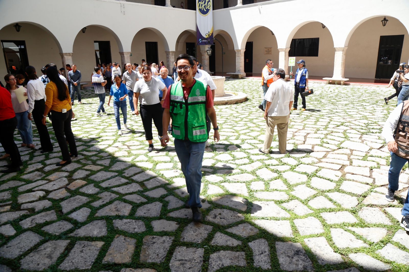Alumnos de la UADY participaron en el simulacro de este 19 de septiembre
