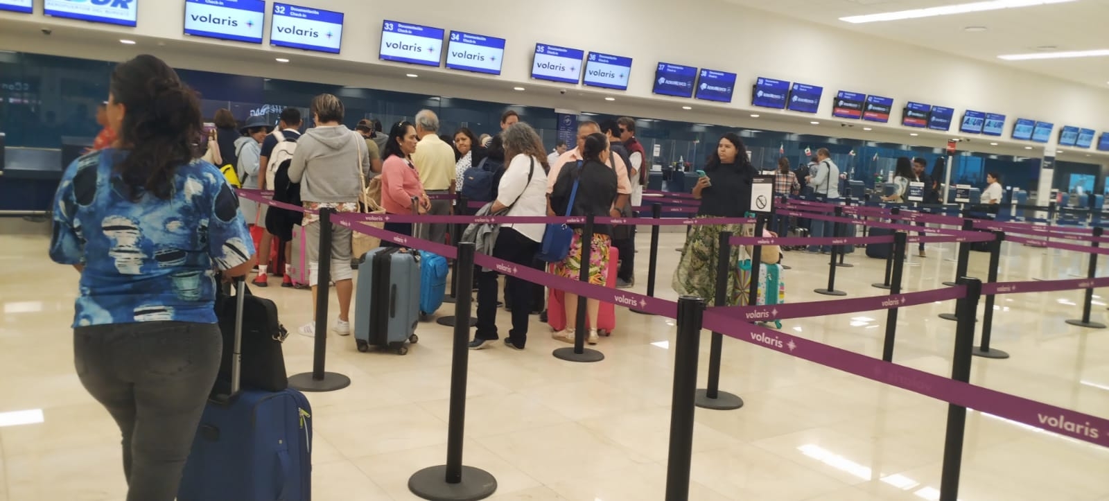 Pasajeros tendrán que esperar hasta casi las 10:00 de la mañana