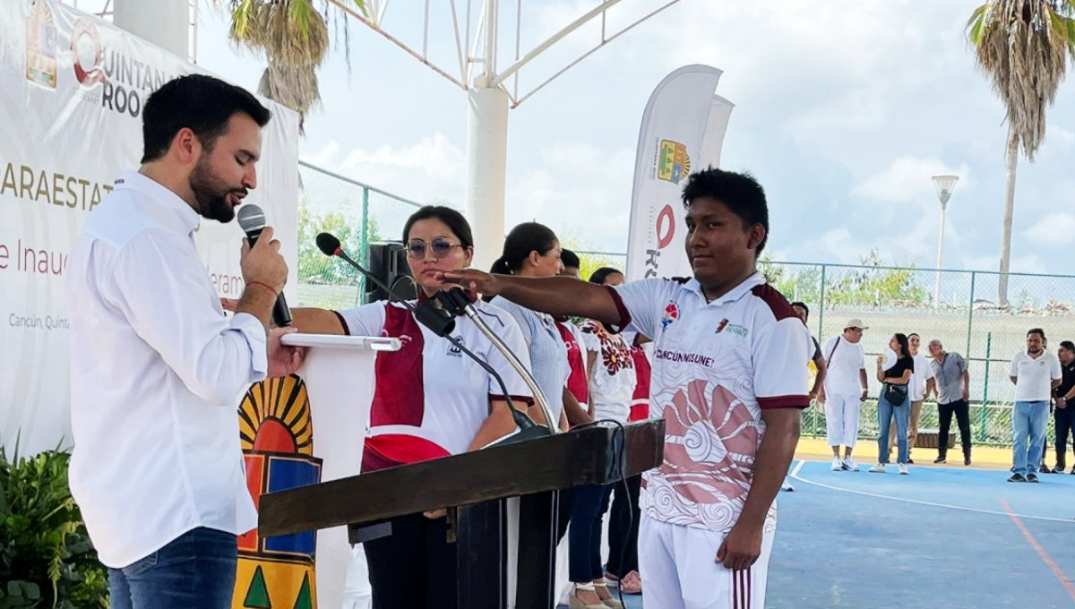 El presidente de la Comisión para la Juventud y el Deporte de Quintana Roo fue el encargado de realizar el abanderamiento de los paratletas El presidente de la Comisión para la Juventud y el Deporte de Quintana Roo fue el encargado de realizar el abanderamiento de los paratletas