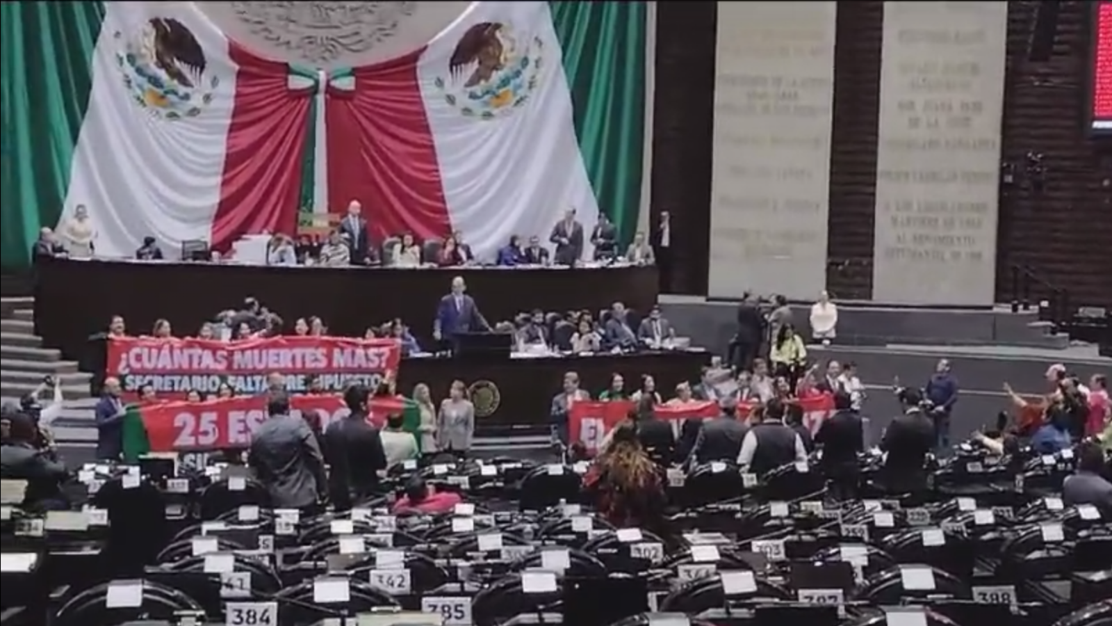Los ánimos se desbordaron en la Cámara de Diputados Los ánimos se desbordaron en la Cámara de Diputados