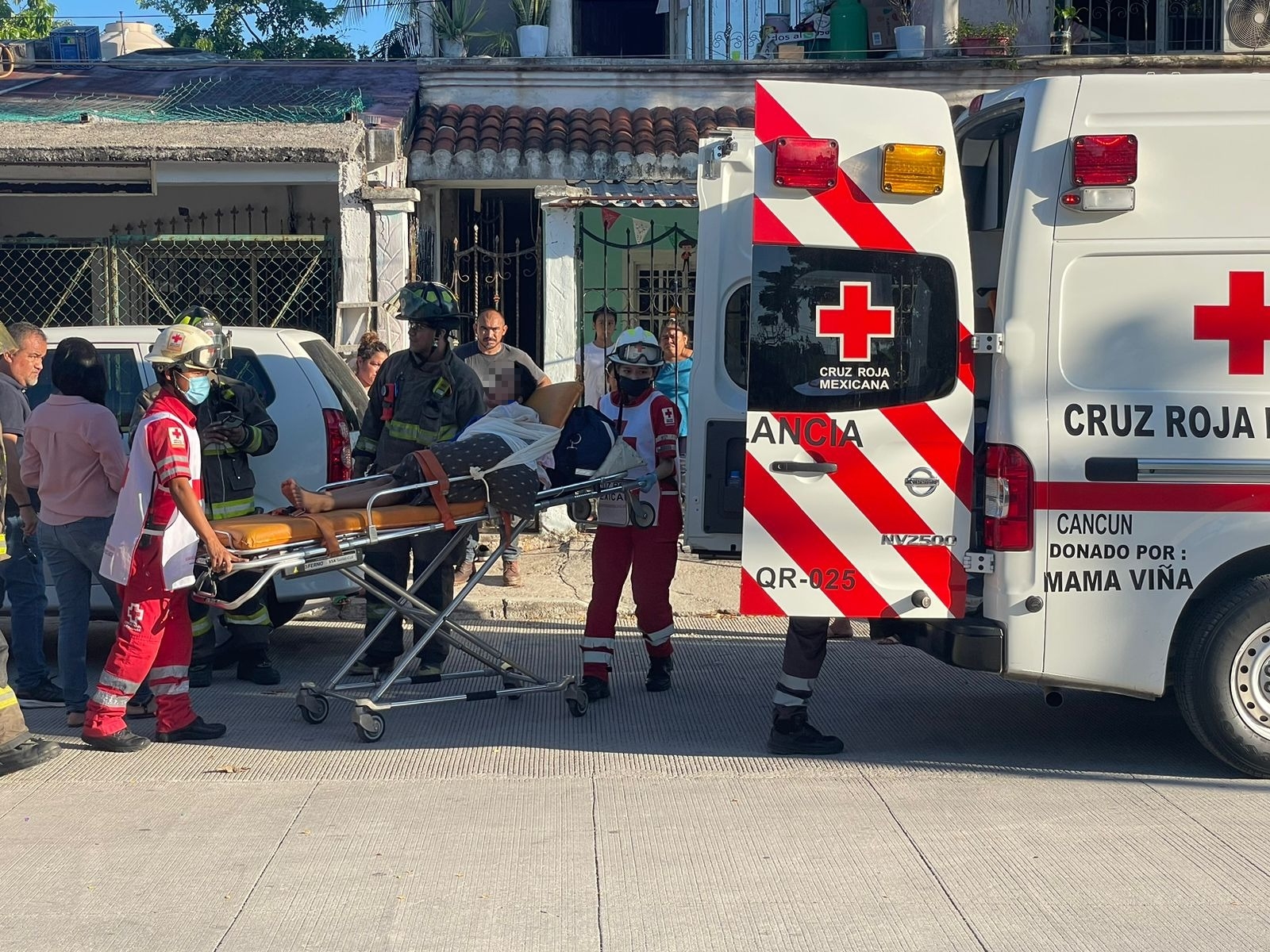 El menor fue trasladado al IMSS de Cancún con una herida en el brazo El menor fue trasladado al IMSS de Cancún con una herida en el brazo