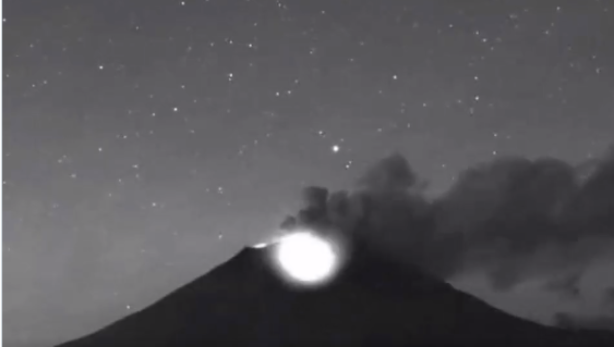 La bola de luz se fue haciendo pequeña hasta desaparecer en el cielo