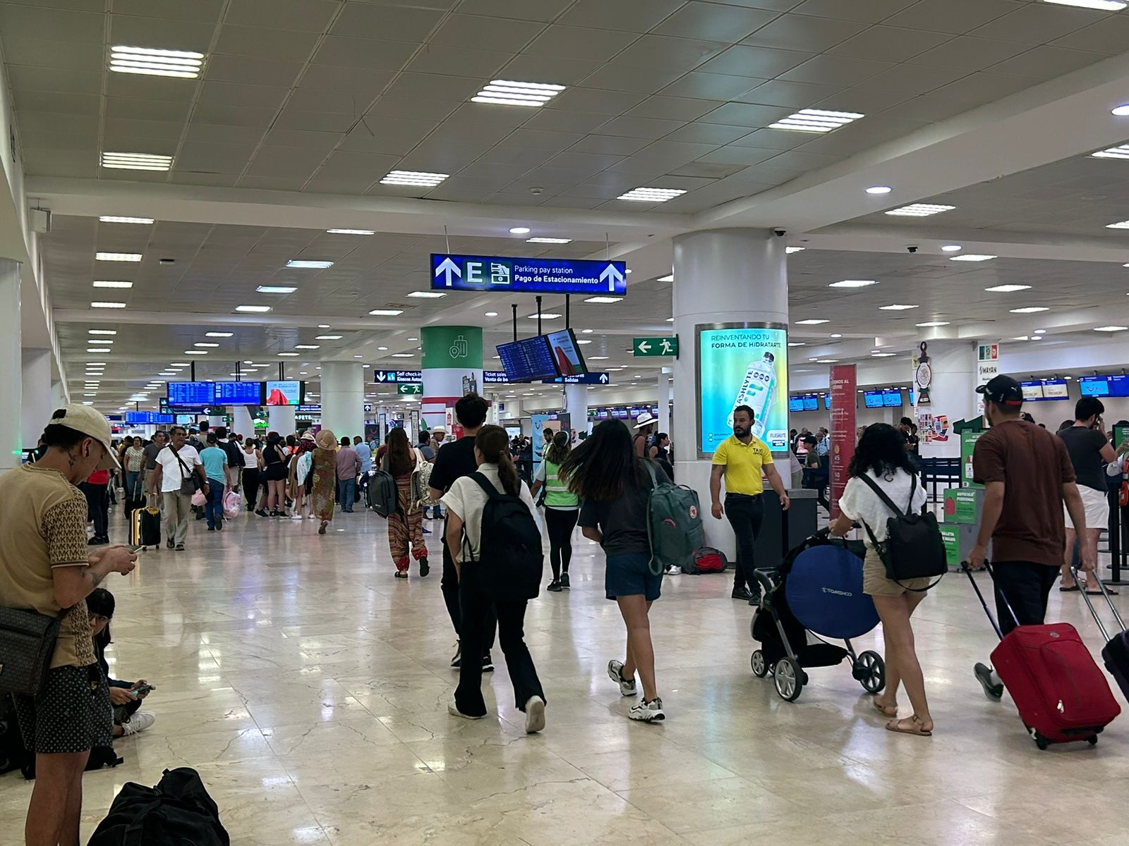 A dos semanas que dé inicio temporada alta invernal, se reportó la llegada y salida de 364 vuelos internacionales y 174 nacionales.