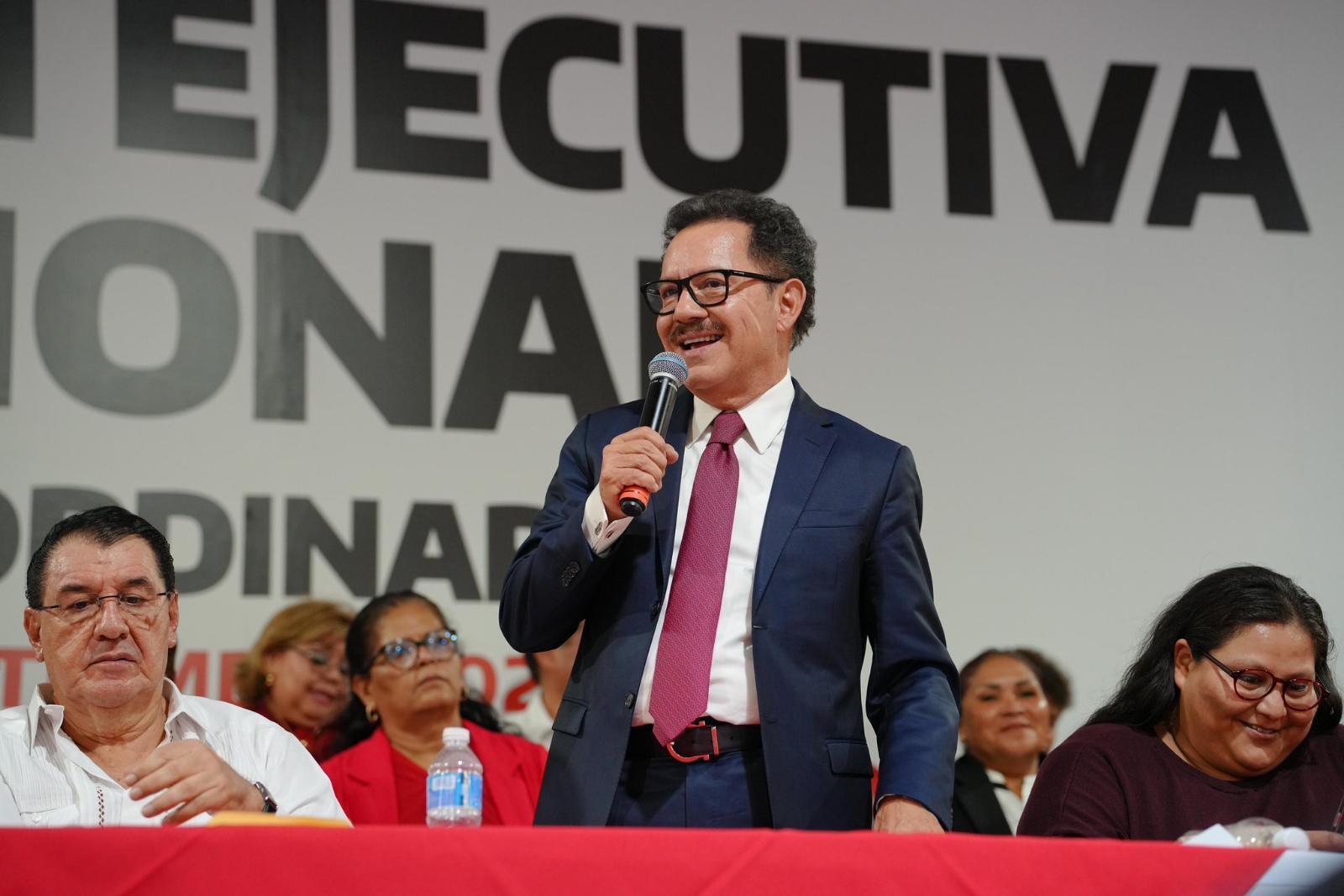 En su discurso en Puebla ofreció su estructura política en Puebla a Claudia Sheinbaum