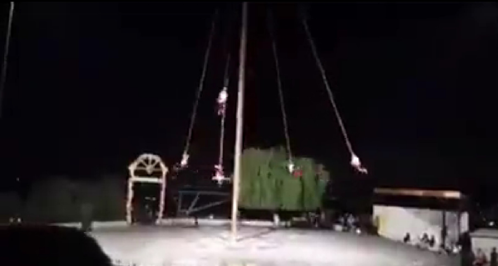 Así fue el accidente de los voladores de Papantla en Puebla Así fue el accidente de los voladores de Papantla en Puebla