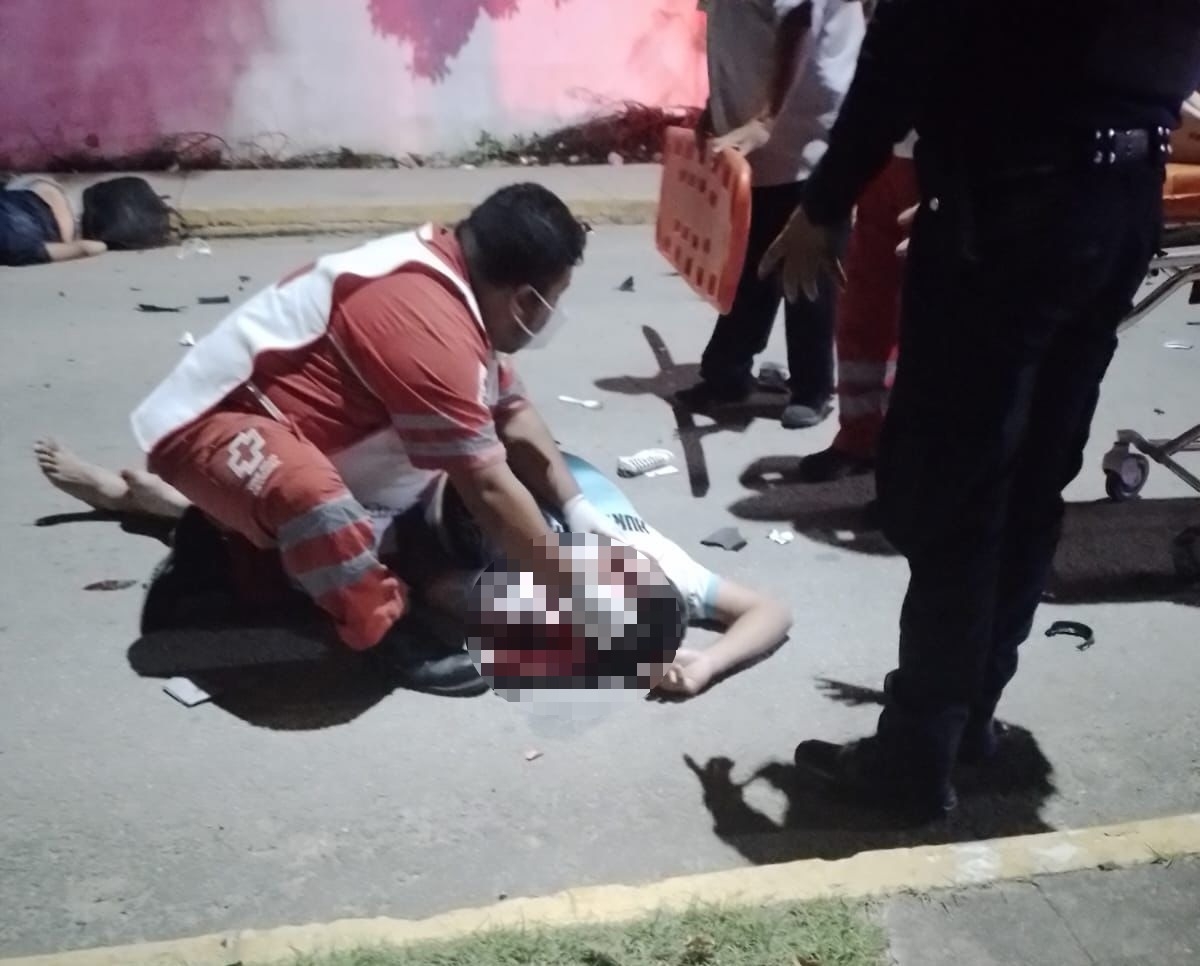 Los dos motociclistas fueron llevados al Hospital General