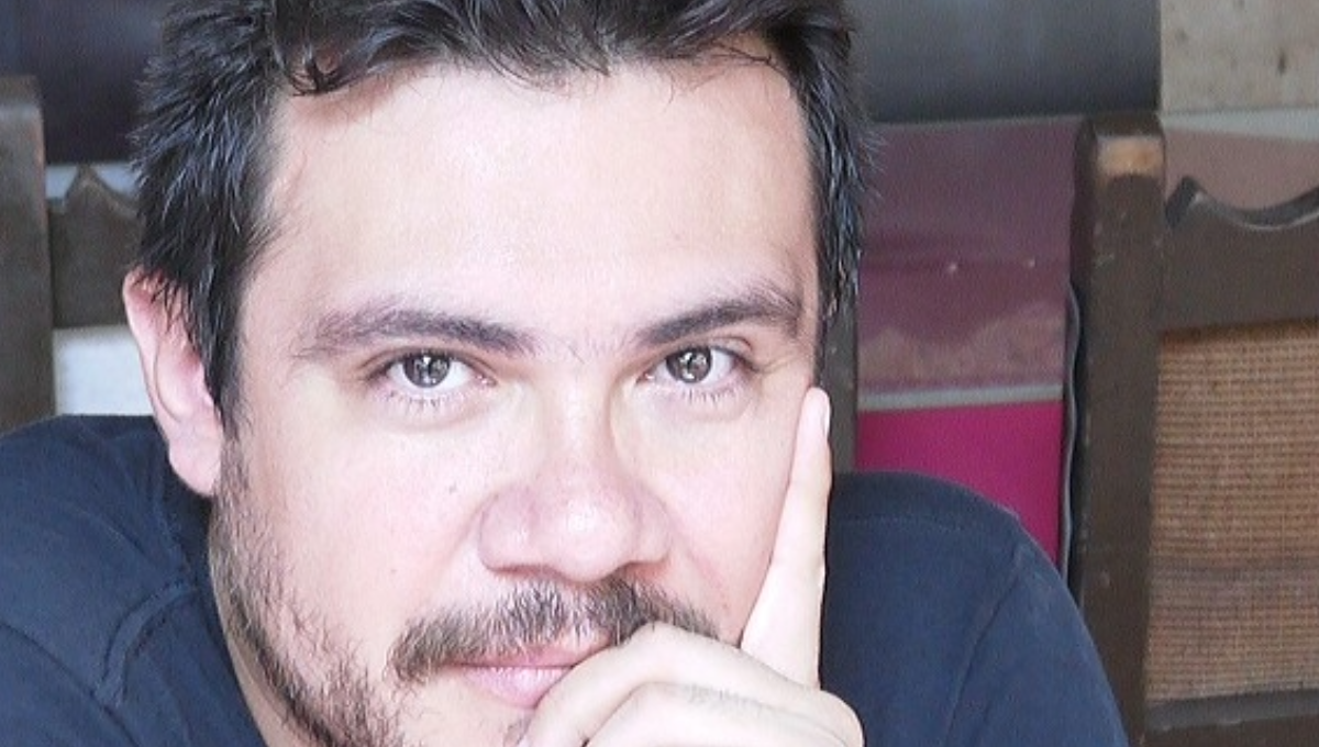 Actor y director teatral perteneció a diversas agrupaciones y colectivos Actor y director teatral perteneció a diversas agrupaciones y colectivos