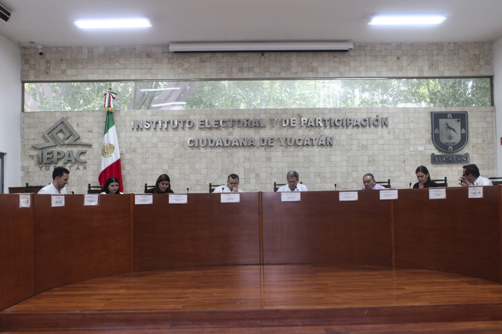 El consejero explicó que, dependiendo del cargo al que quieran participar, deberán reunir un número de firmas