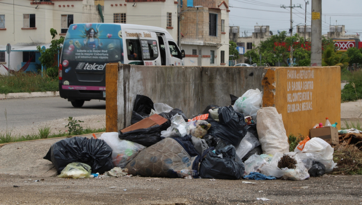En zonas turísticas, como Cancún, es común que se produzca gran volumen de desperdicios