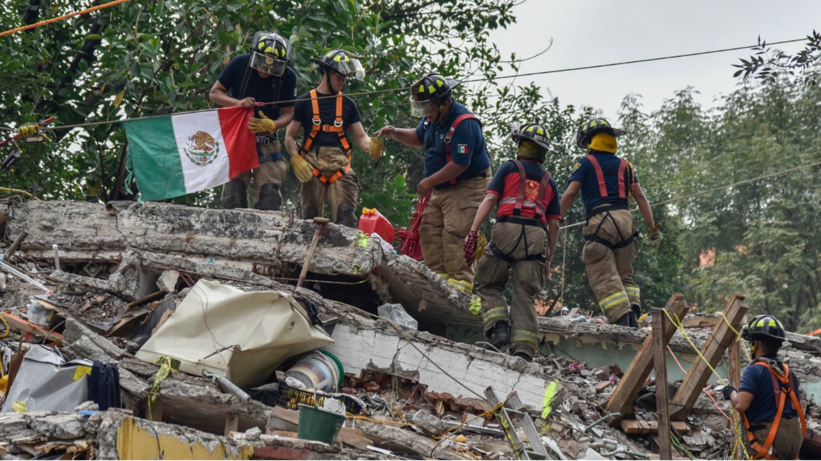 Ciudad de México tras el sismo de 19 de septiembre de 2017 Ciudad de México tras el sismo de 19 de septiembre de 2017