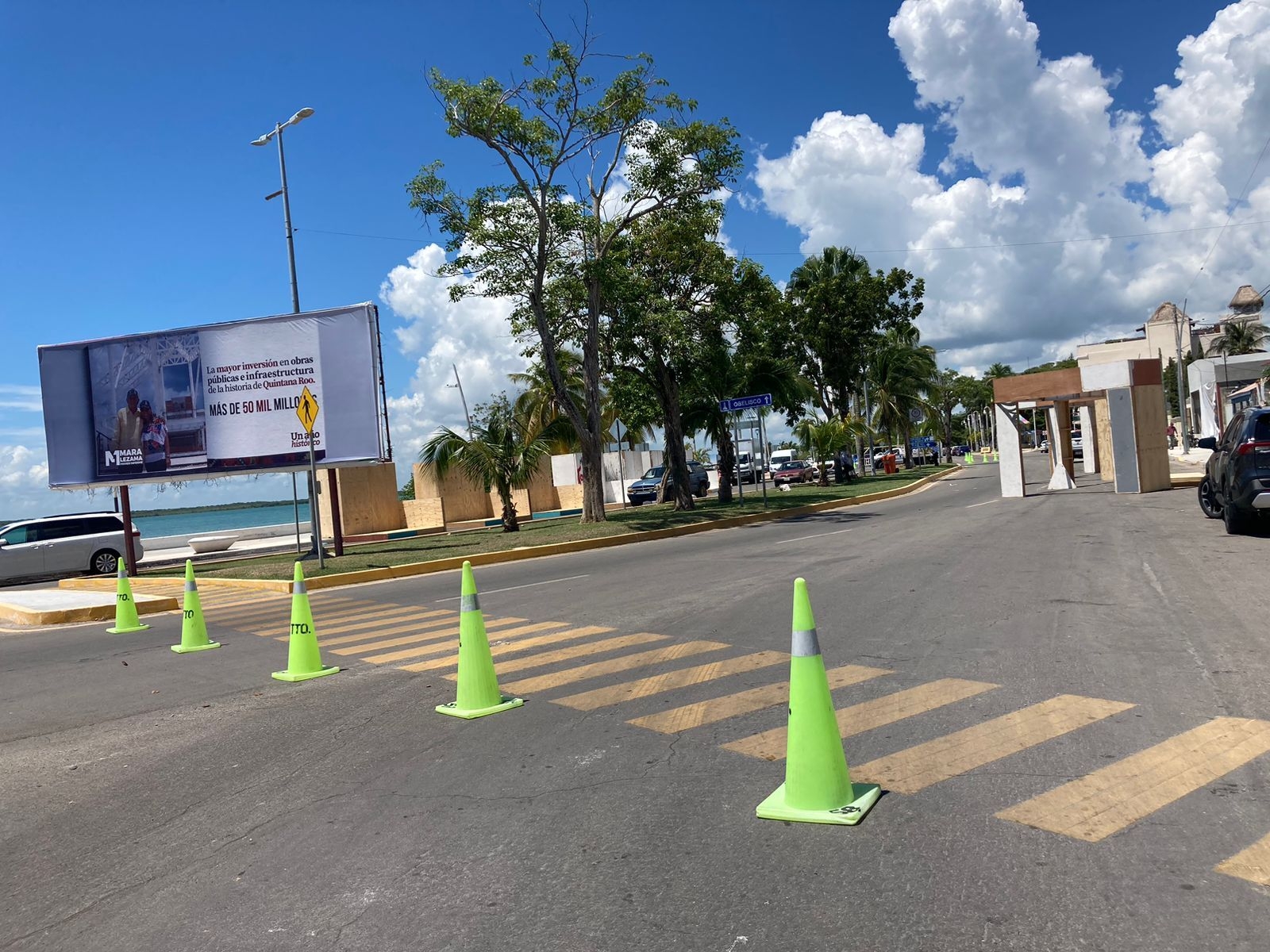 Ayer comenzó el montaje de los cubículos donde estarán ubicados los medios de comunicación el día del evento