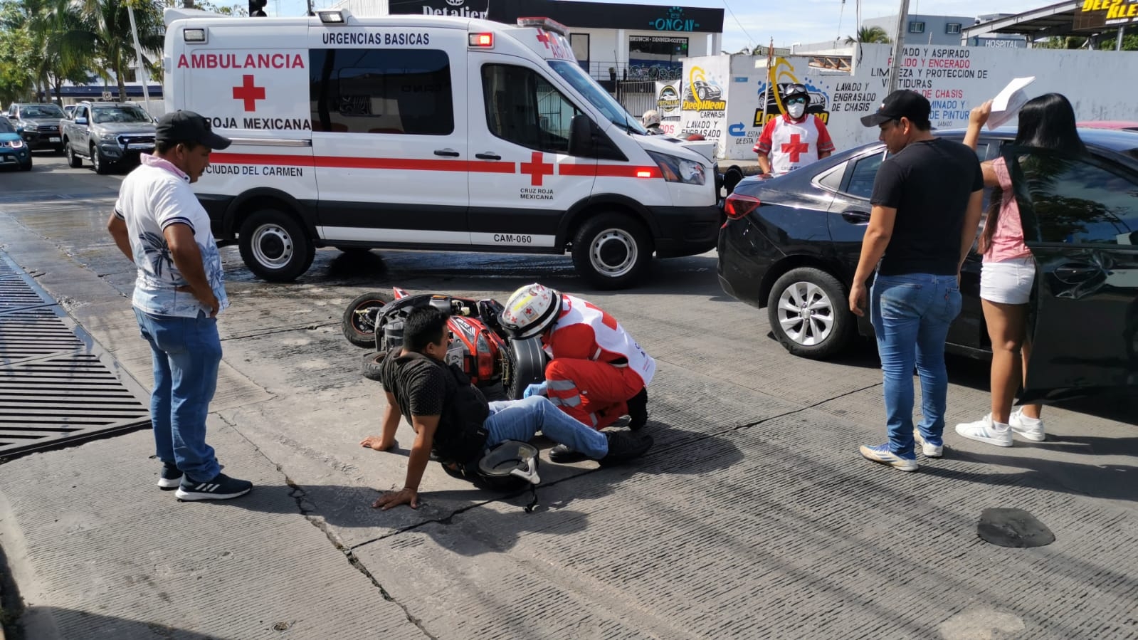 El motociclista presentó heridas que no ameritaron su traslado al hospital