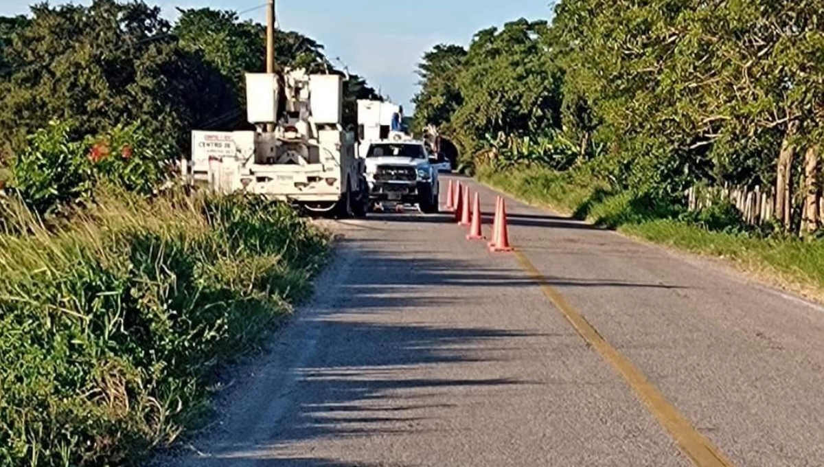 Una cuadrilla de trabajadores de la CFE realizó las reparaciones necesarias Una cuadrilla de trabajadores de la CFE realizó las reparaciones necesarias