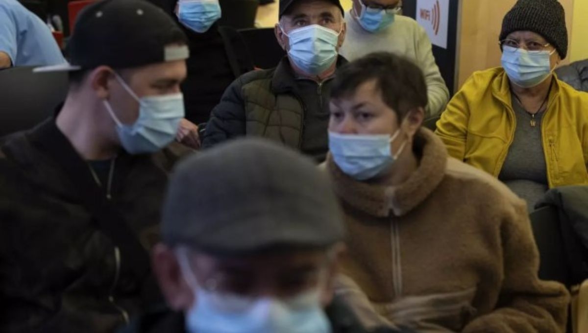 Ante el aumento de enfermedades respiratorias, el Ministerio de Sanidad en España, impuso el uso de cubrebocas en todos los hospitales