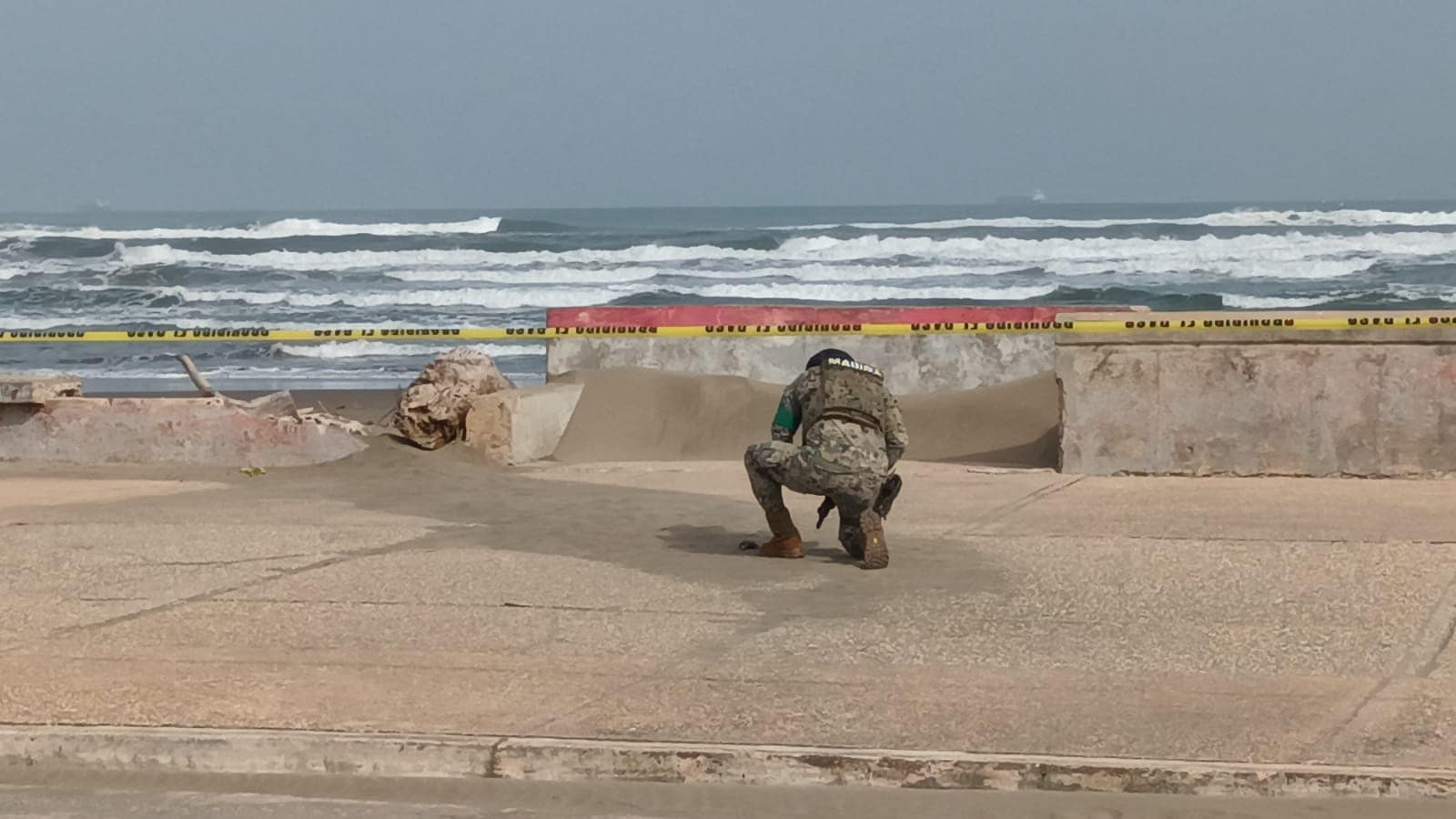 Hallan una granada 'casera' en el malecón de Coatzacoalcos