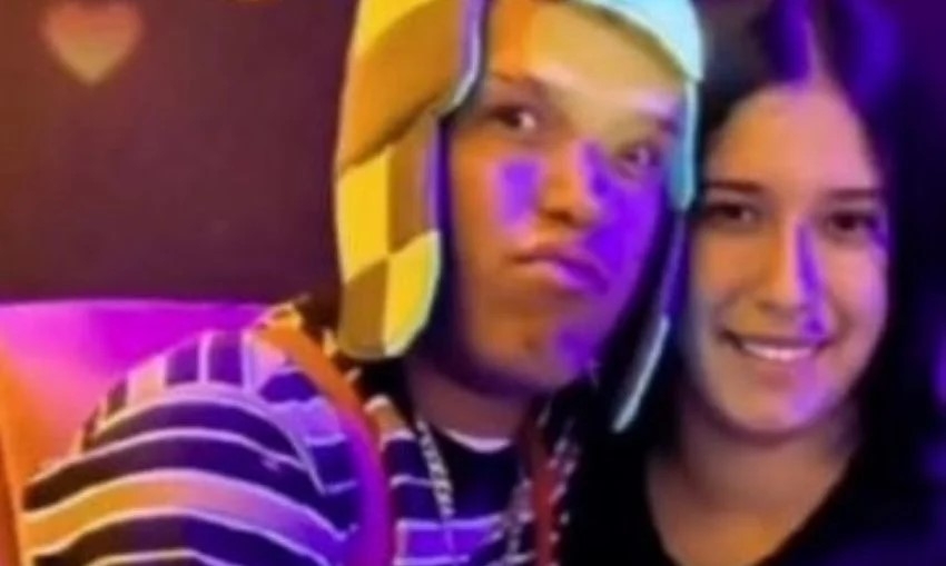 Ella es la novia de Medio Metro Ella es la novia de Medio Metro