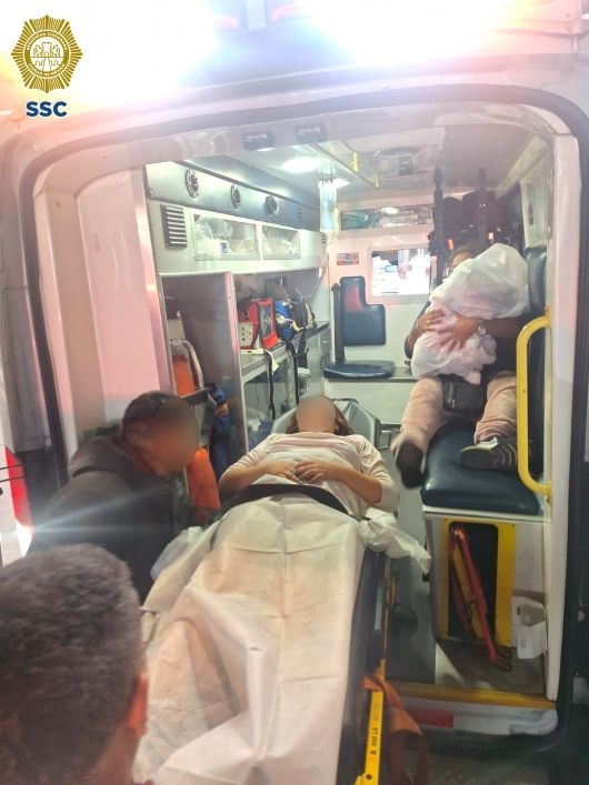 La bebé recibió la atención junto con la madre La bebé recibió la atención junto con la madre