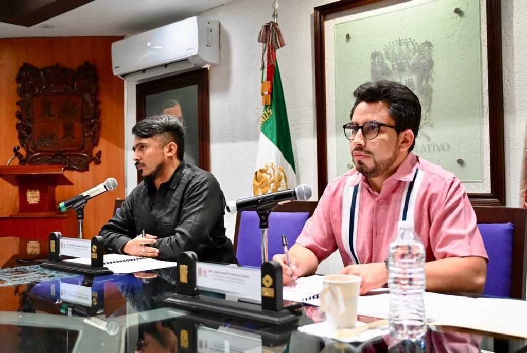 Hubo tres votos a favor y dos en contra, y la propuesta fue turnada ante el pleno de legisladores.