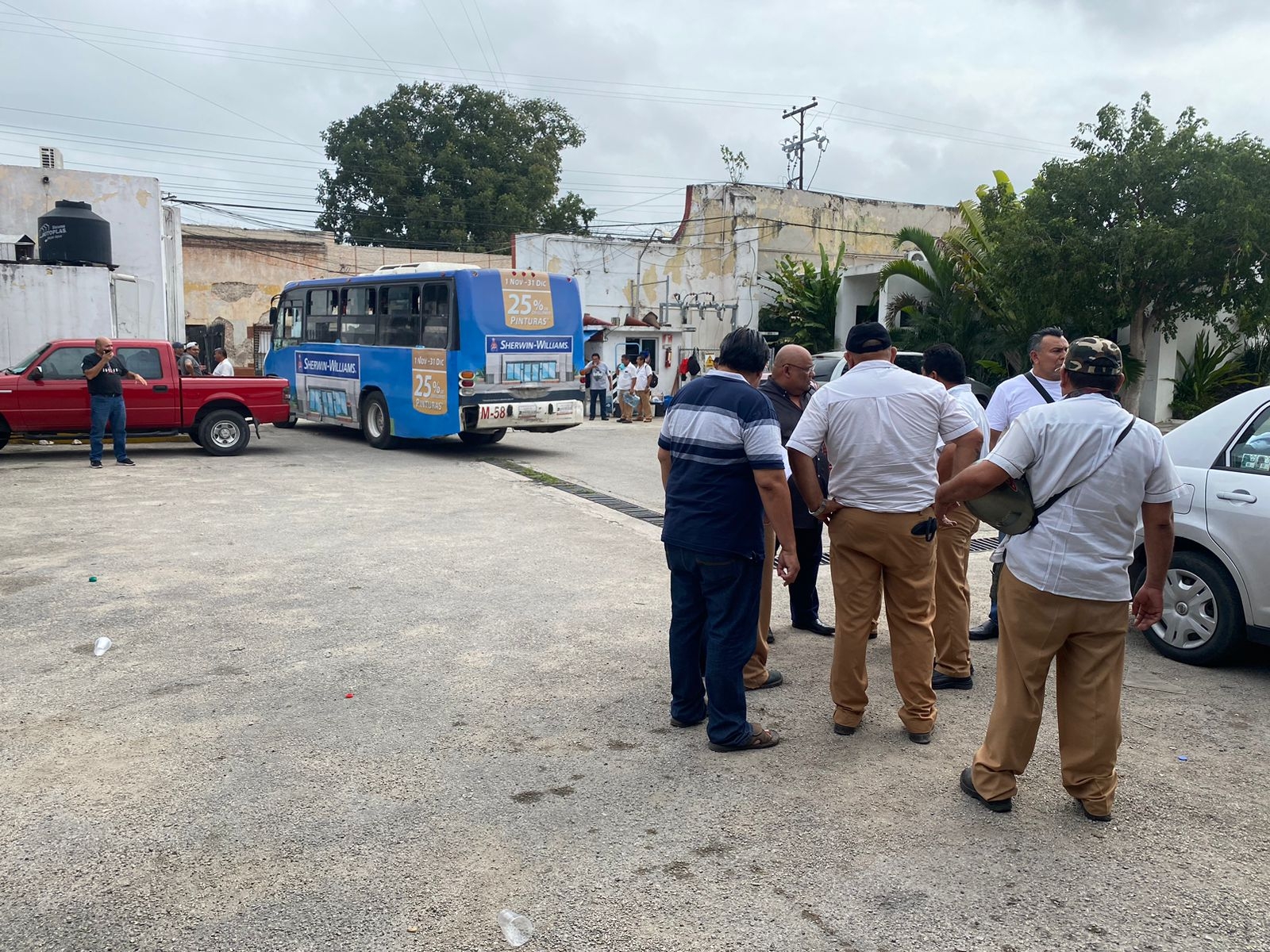 Tardó más de dos horas la entrega de camiones de la ACY