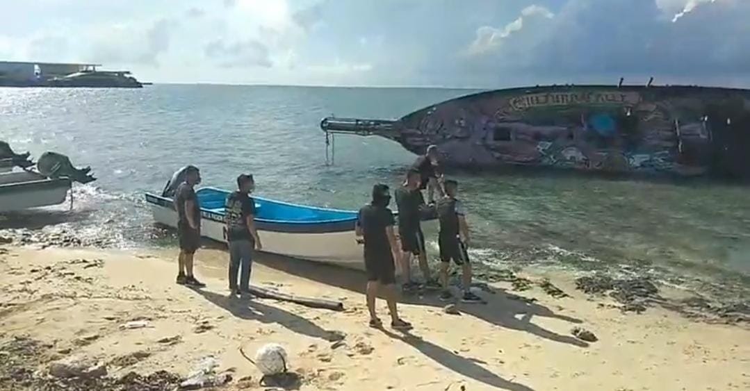 La embarcación debió llegar a las6 de la tarde del domingo