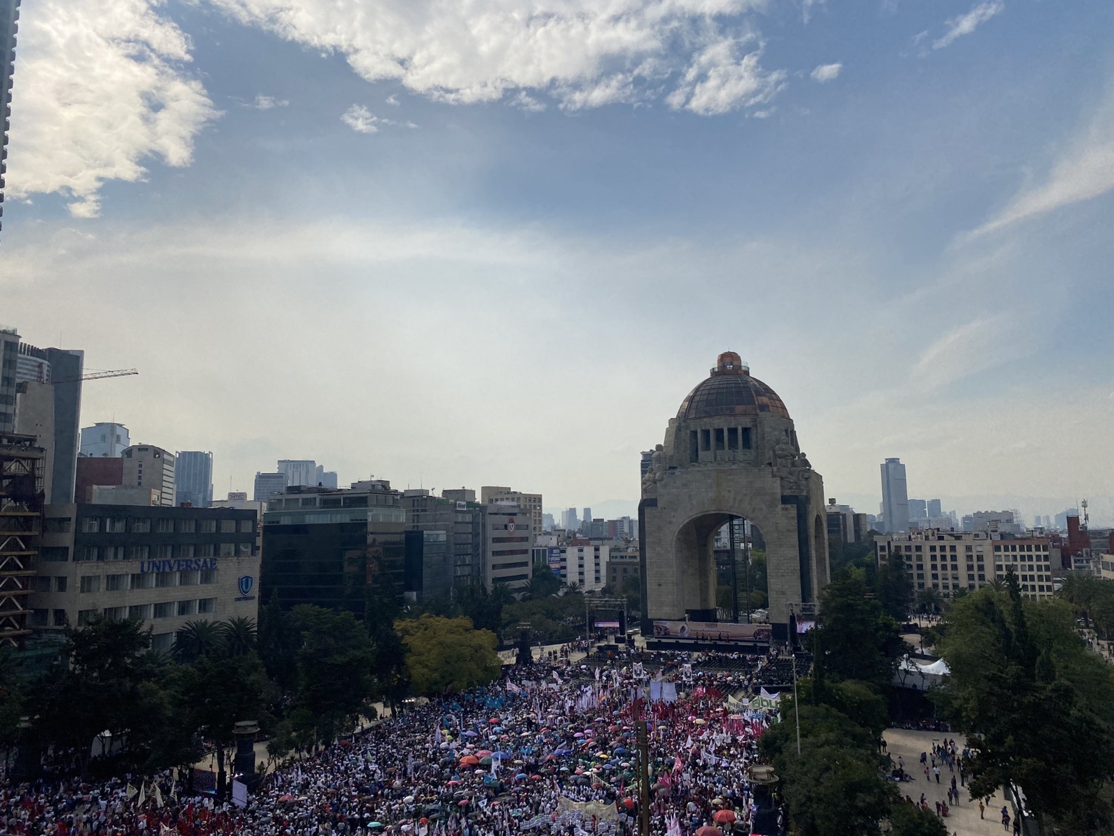 Cientos de simpatizantes y militantes de Morena asisten al cierre de precampaña de Claudia Sheinbaum