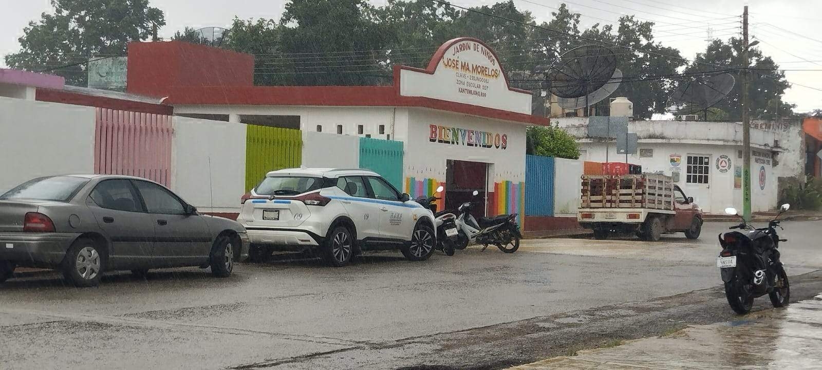 Lluvias provocadas por el Frente Frío Número 27 ocasionaron que en algunos salones estuvieran 3 alumnos