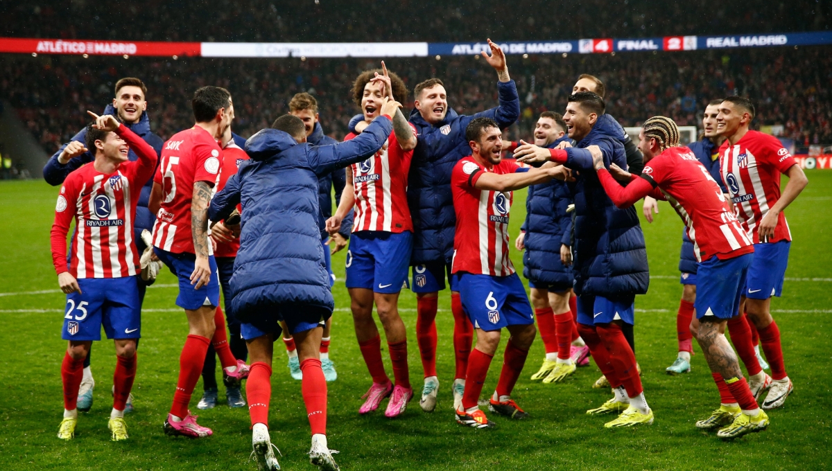 Después de un duelo directo donde a cada gol que anotaban los ‘Colchoneros’, respondía el Madrid, todo se definió en los últimos minutos gracias a las anotaciones de Griezmann y de Riquelme