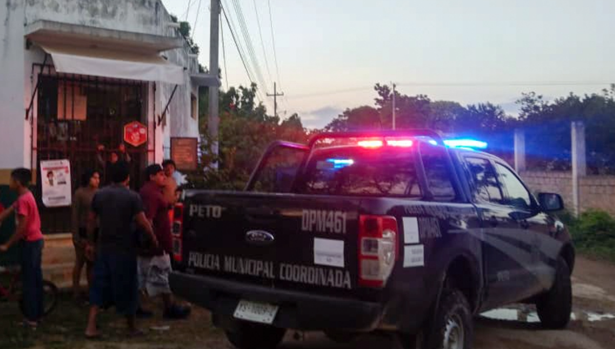 Minutos después varias unidades de la Policía Municipal arribaron al establecimiento Minutos después varias unidades de la Policía Municipal arribaron al establecimiento