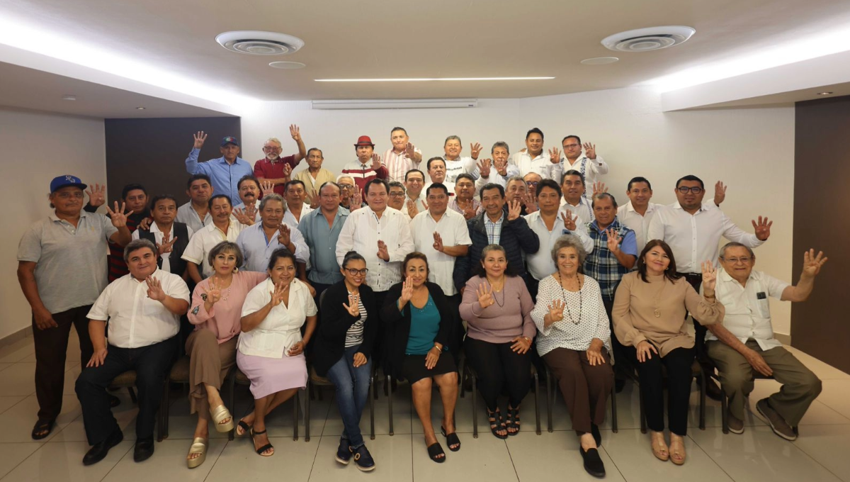 Asistieron el sábado pasado a una reunión en el hotel El Conquistador para declarar su apoyo