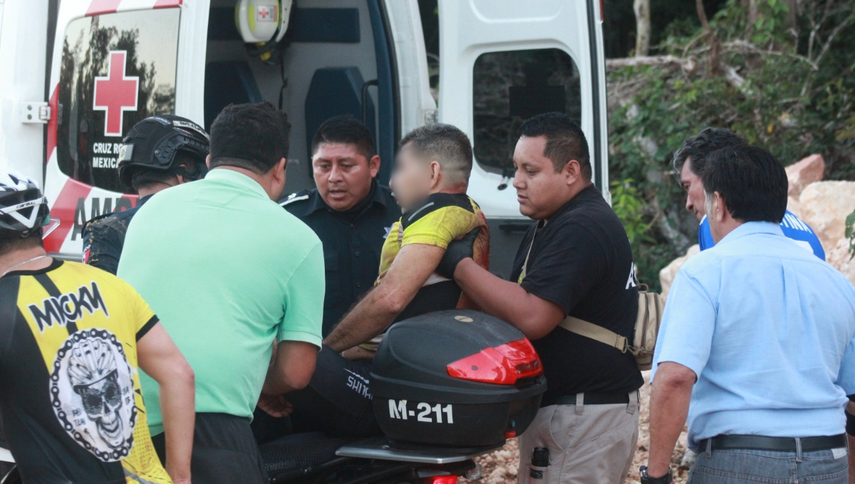 Fue llevado al Hospital del Bienestar y luego al Hospital General, en la capital del Estado. Fue llevado al Hospital del Bienestar y luego al Hospital General, en la capital del Estado.