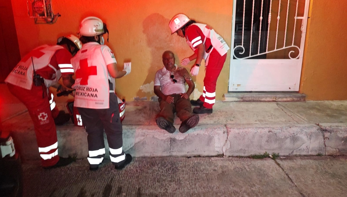 El hombre no permitió que los paramédicos lo llevaran al hospital