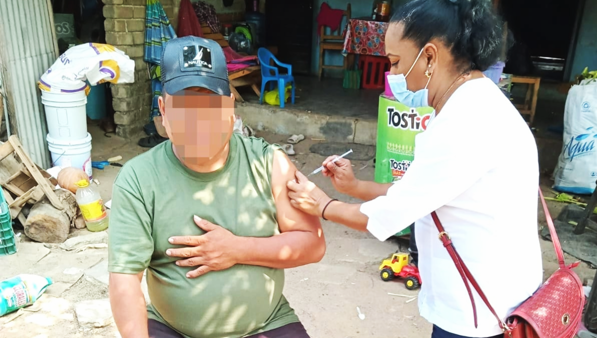 Con el regreso del cubrebocas se busca reduzca la posibilidad de contagio