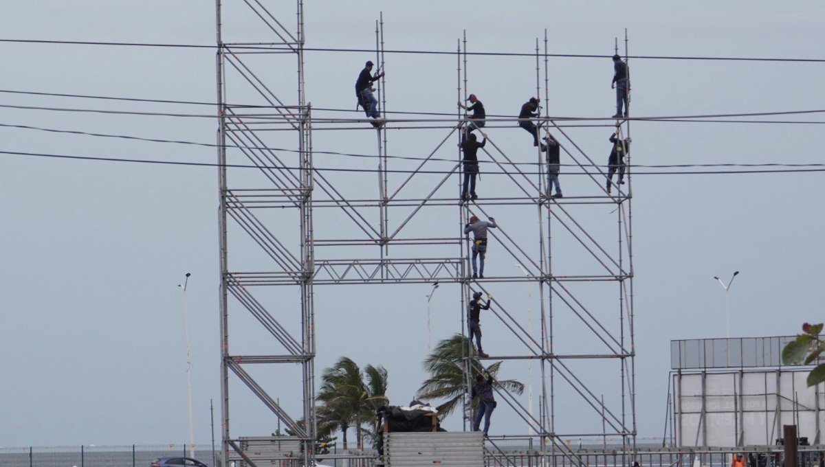 Protección Civil se encuentra verificando el armado de escenarios en Campeche