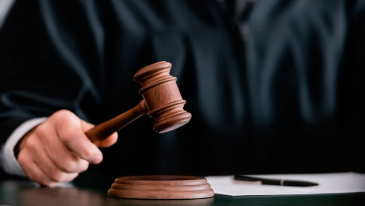 Juez vincula a proceso a tres hombres por narcomenudeo en Umán