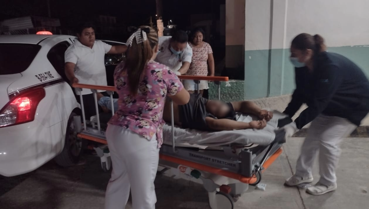 El afectado fue trasladado de emergencia a Chetumal para realizarle una cirugía debido a que el tiro fue en el estómago. El afectado fue trasladado de emergencia a Chetumal para realizarle una cirugía debido a que el tiro fue en el estómago.