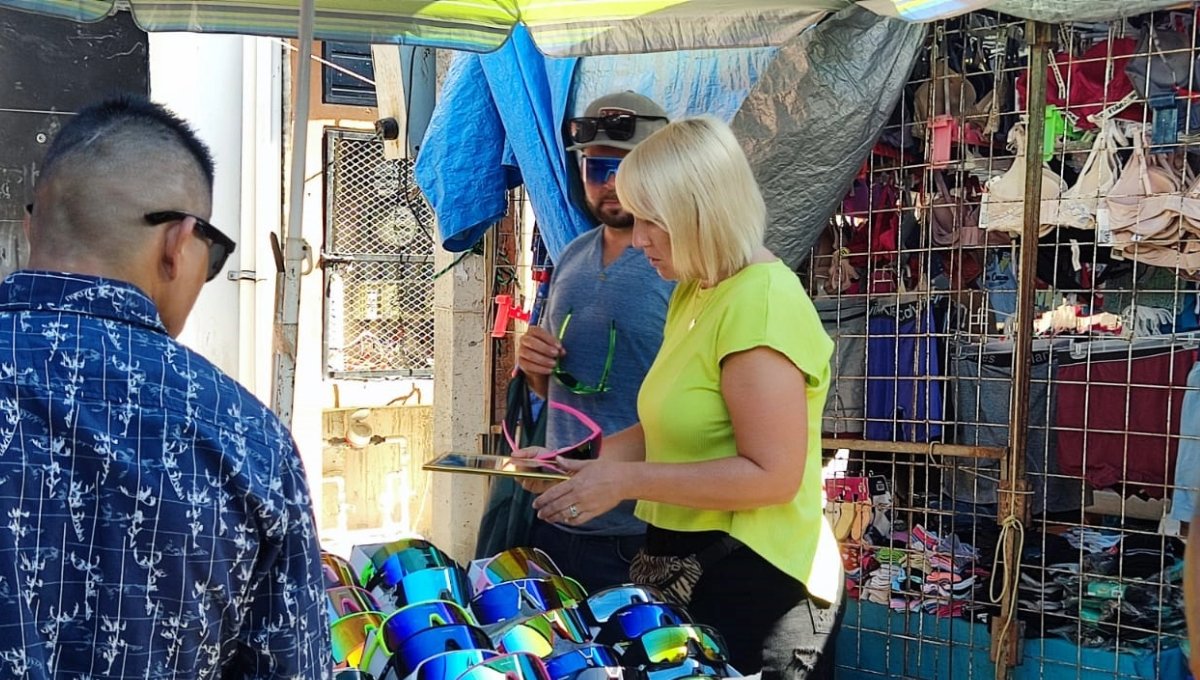 Tianguis de Playa del Carmen, oportunidad más barata para extranjeros